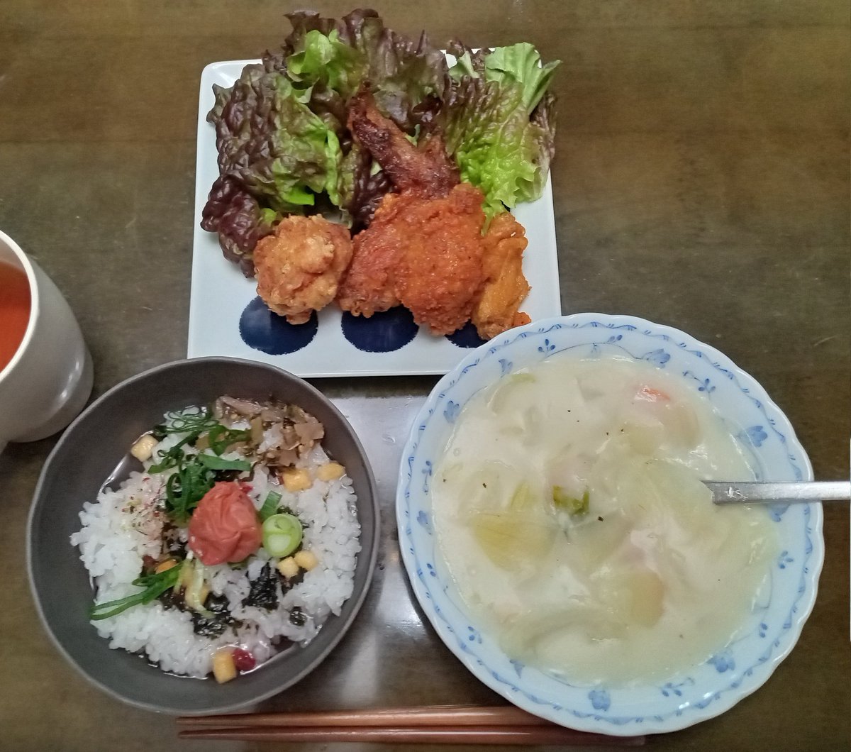 shimoripple's tweet photo. 今日買った茶碗で梅茶漬け🍚∥(*ﾟ～ﾟ*)
#ゆめタウン廿日市 #唐十 #梅茶漬け #シチュー https://t.co/RrI4O5Ma3O