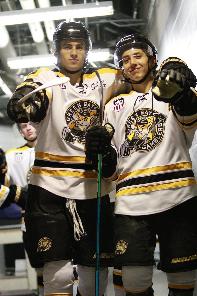 🎶All I want for Christmas is you! 🎶

#gogamblers
<a href="/alex_servagno/">Alex Servagno</a> 
<a href="/ryangreene91/">Ryan Greene</a>