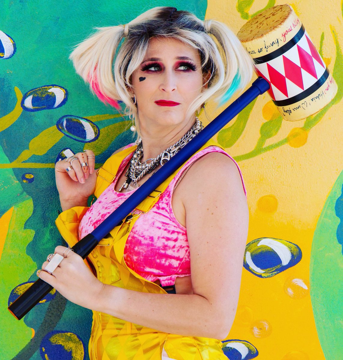 cloviscosplay's tweet photo. Harley #harley #harleyquinn #harleyquinncosplays #harleyquinncosplay #harleycosplay #dc #birdsofprey #birdsofpreycosplay #dccomics #fansdc #dcmultiverse #dcuniverse #dccomiccosplay #dcvillians #dcgirls #dcharleyquinn  #cosplay #cosplaygirl #cosplayer #cosplaylife https://t.co/WBYI8p3g1G