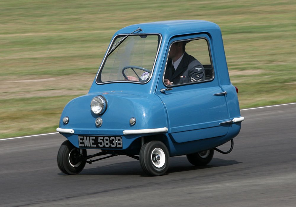 LorisGomas's tweet photo. @DRIVETRIBE The peel p50 of course https://t.co/d1Ov4mY2nH