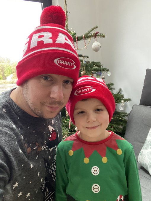 myGrantUK's tweet photo. Congratulations to @gmartinheating, you are our ninth goodie bag winner! Your little elf definitely swayed it for us🎄#SnapThatHat https://t.co/BJbQAyJayK