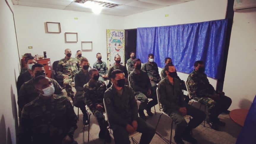 53Brinfs's tweet photo. 📣 #Enterate •| Con gran Patriotismo Historico, y cumpliendo con las instrucciones del ciudadano GF @padrinovladimir se llevo acabo en los distinstos Batallones @53Brinfs y cumpliendo con las medidas de Bioseguridad, se sintonizo el Documental " CARABOBO LA BATALLA " |• https://t.co/r5AJkTbb2B