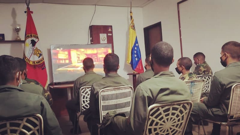 53Brinfs's tweet photo. 📣 #Enterate •| Con gran Patriotismo Historico, y cumpliendo con las instrucciones del ciudadano GF @padrinovladimir se llevo acabo en los distinstos Batallones @53Brinfs y cumpliendo con las medidas de Bioseguridad, se sintonizo el Documental " CARABOBO LA BATALLA " |• https://t.co/r5AJkTbb2B