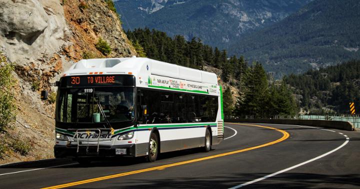 BCTransit's tweet photo. 🚌⛄ #TransitFans, ready for a heart-warming story guaranteed to inspire some #TransitCheer?

Find out how one transit fan's thoughtful gift helped recognize #Whistler's longest tenured driver! 

Read the full story 👉https://t.co/lIMQZREMdf

📷Trevor Bodnar https://t.co/FSTv0tEoxx