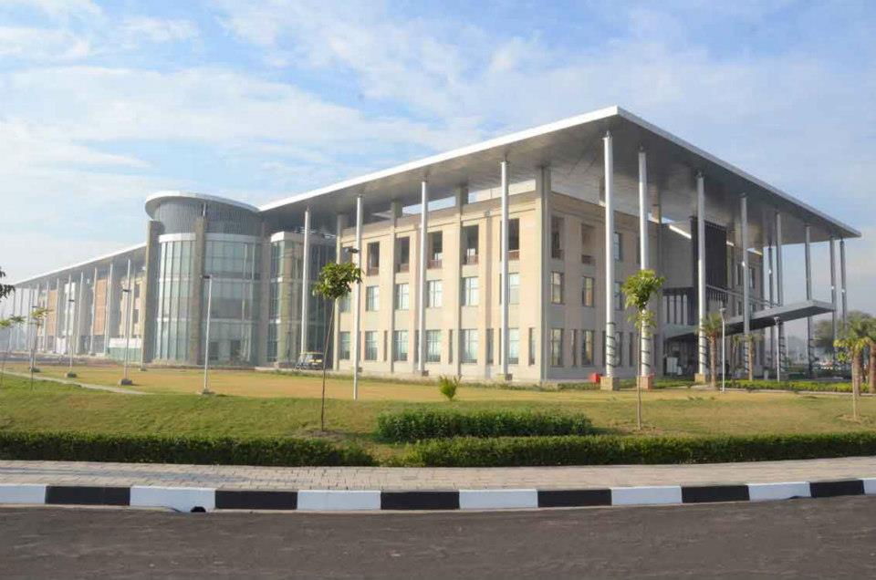 ISBedu's tweet photo. #ThrowbackThursday #FromTheFiles
The Genesis of Mohali Campus: when the concept took the shape of campus!
#Throwback #ISBis20 #ISBJourney https://t.co/pkCJN09kPv