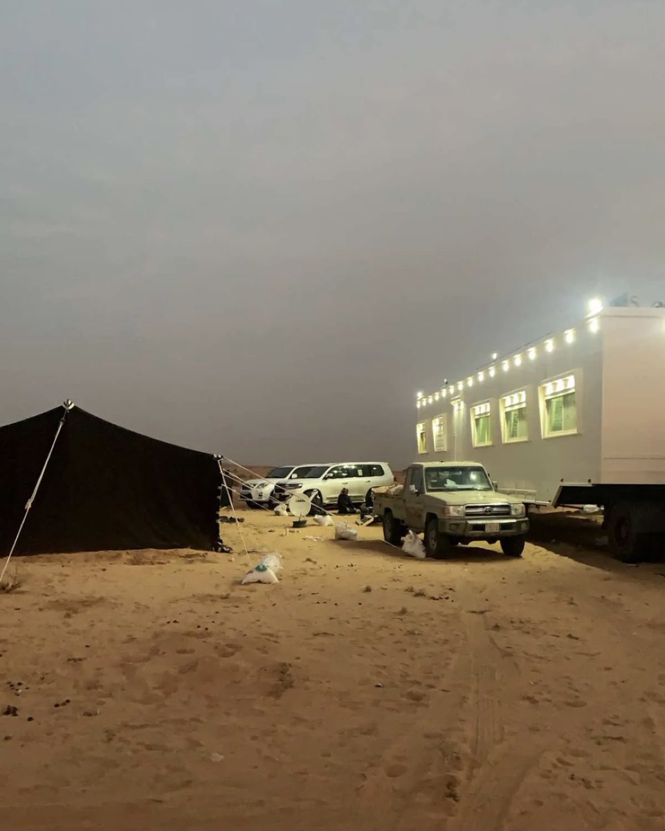 2006sm's tweet image. بضيافة . العقيد . حماد فايد الخياري عند الابل. الله يبارك لك بحلالك يابو جعفر  وبيض الله وجهك ع حسن الضيافه