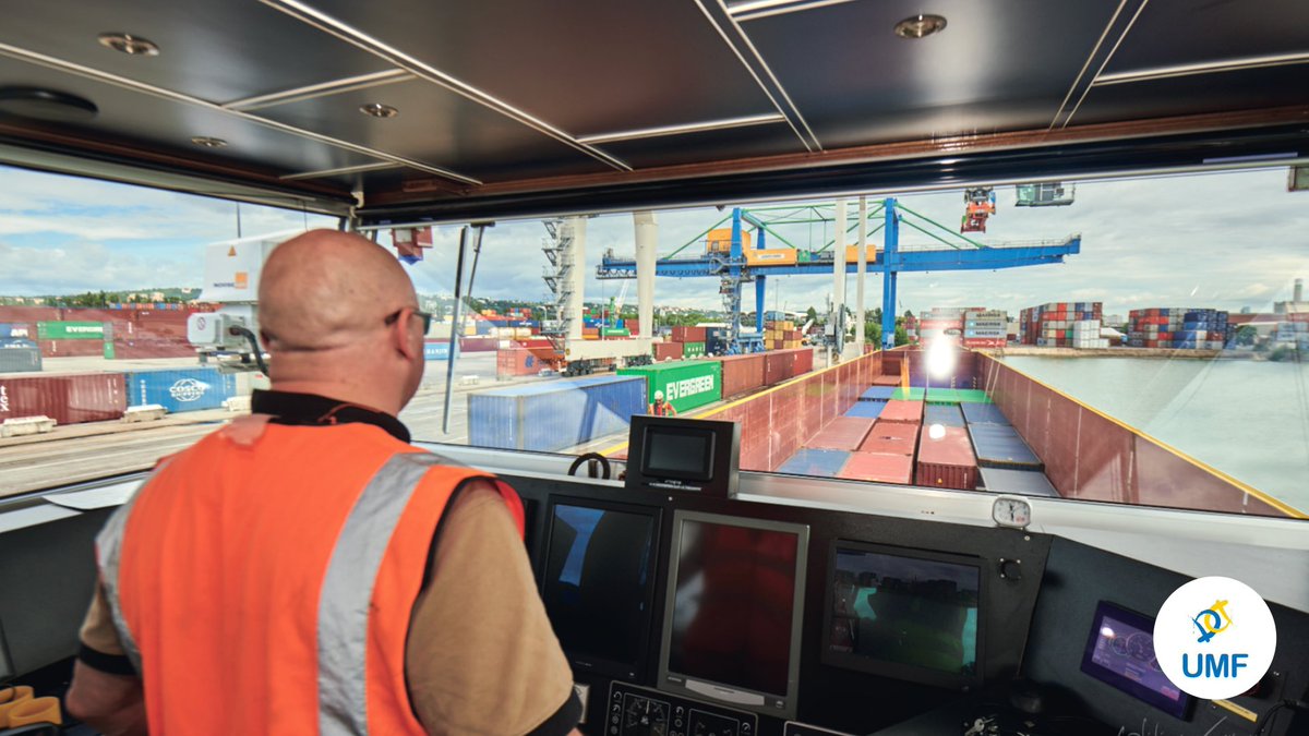 1 semaine / 1 métier

L’opérateur fluvial : Propriétaire, exploitant ou affréteur d'une barge, il est le garant du transport de marchandises ou de passagers.

Découvrez ce métier de passion au cœur du #transport #fluvial

umf.asso.fr/fr/les-armateu…

#UMF  #Valorisation #Emploi