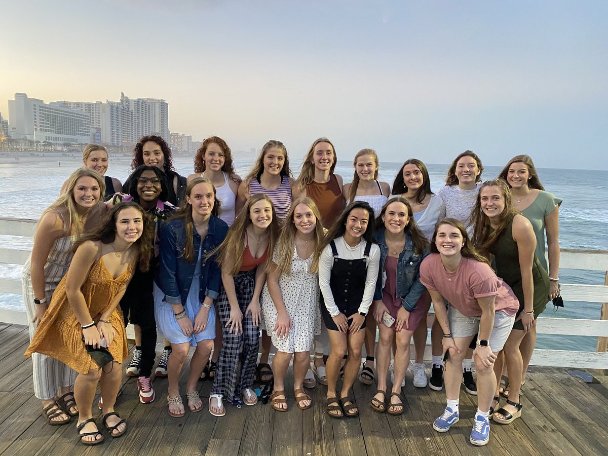 coachcarollo's tweet photo. Not only is this team off to a great start on the court 10-0, in the classroom they combined for a 3.6 GPA!!! So proud!!! #HBDYWI @UWWWomensHoops @UWWAthletics https://t.co/wTH6SnQlG3