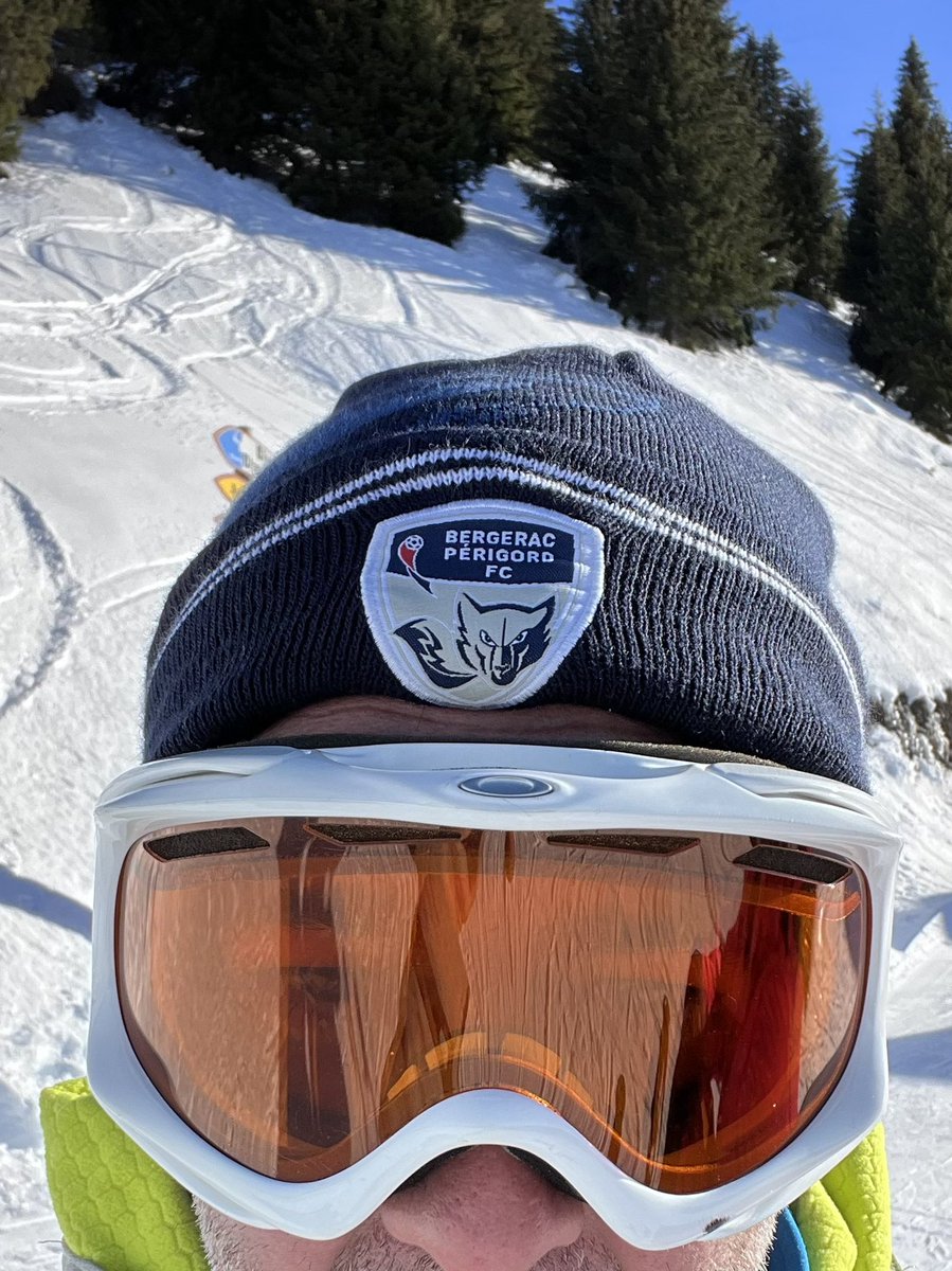 pljones76's tweet photo. Un petit momento de @BPFC24 à morzine! @CharlieDaffern1 @fauvel_paul https://t.co/kLbLZS4wfM