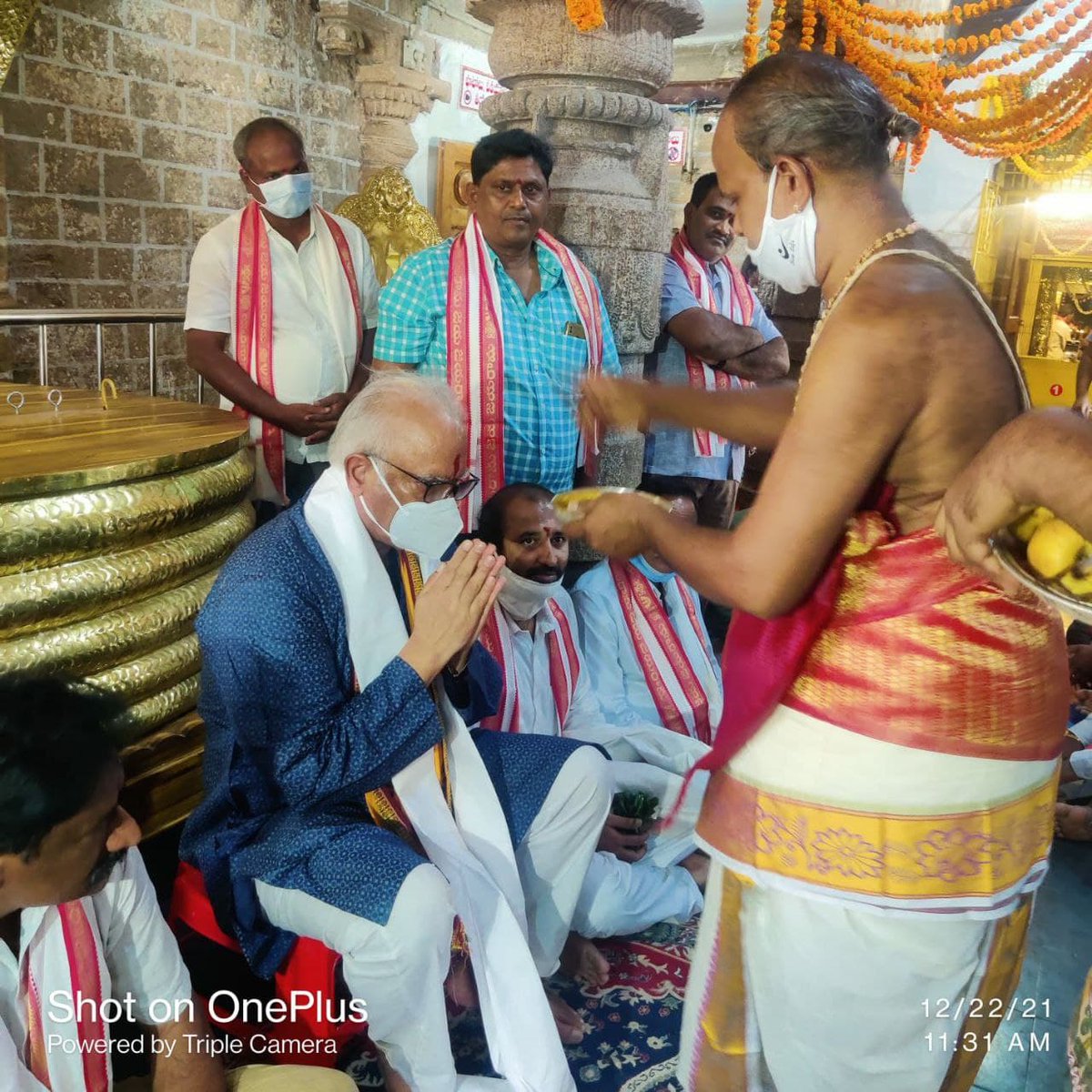 ram_pathivada's tweet photo. Let me give a clarification on yesterday's incident that happened in Ramatheertham:
1. @Ashok_Gajapathi sir, the individual is not the prime issue here, actually the institution of Hereditary Trustee is. https://t.co/8BnKwB82w4