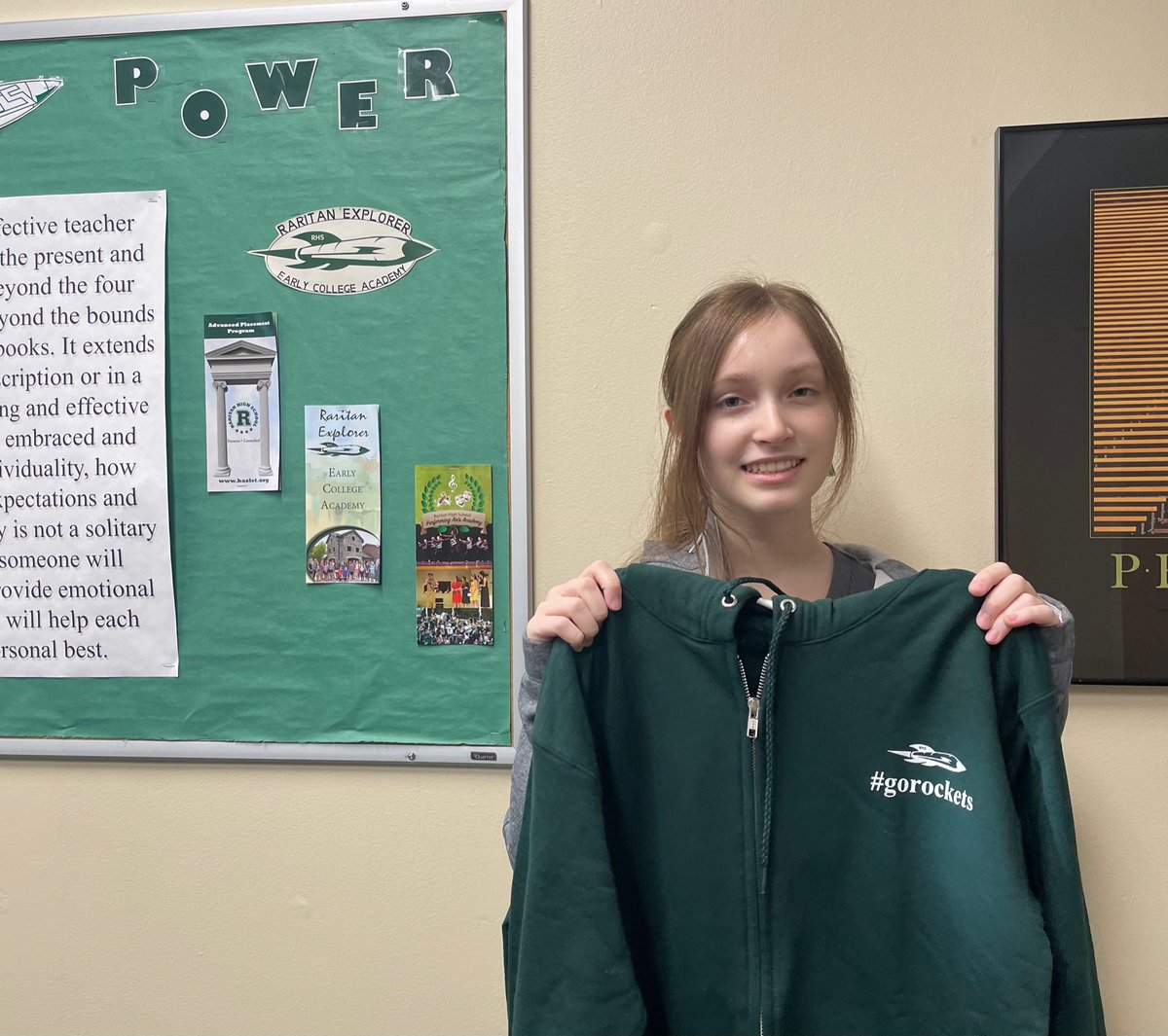 RaritanHigh's tweet photo. Huge shout out to Scarlett, an Explorer Early College Student! She received her associates degree from Brookdale Community College in December. She completed her associates degree five months before receiving her high school diploma! Way to go!  Congratulations!  #GoRocket https://t.co/KvNQFwsSzH