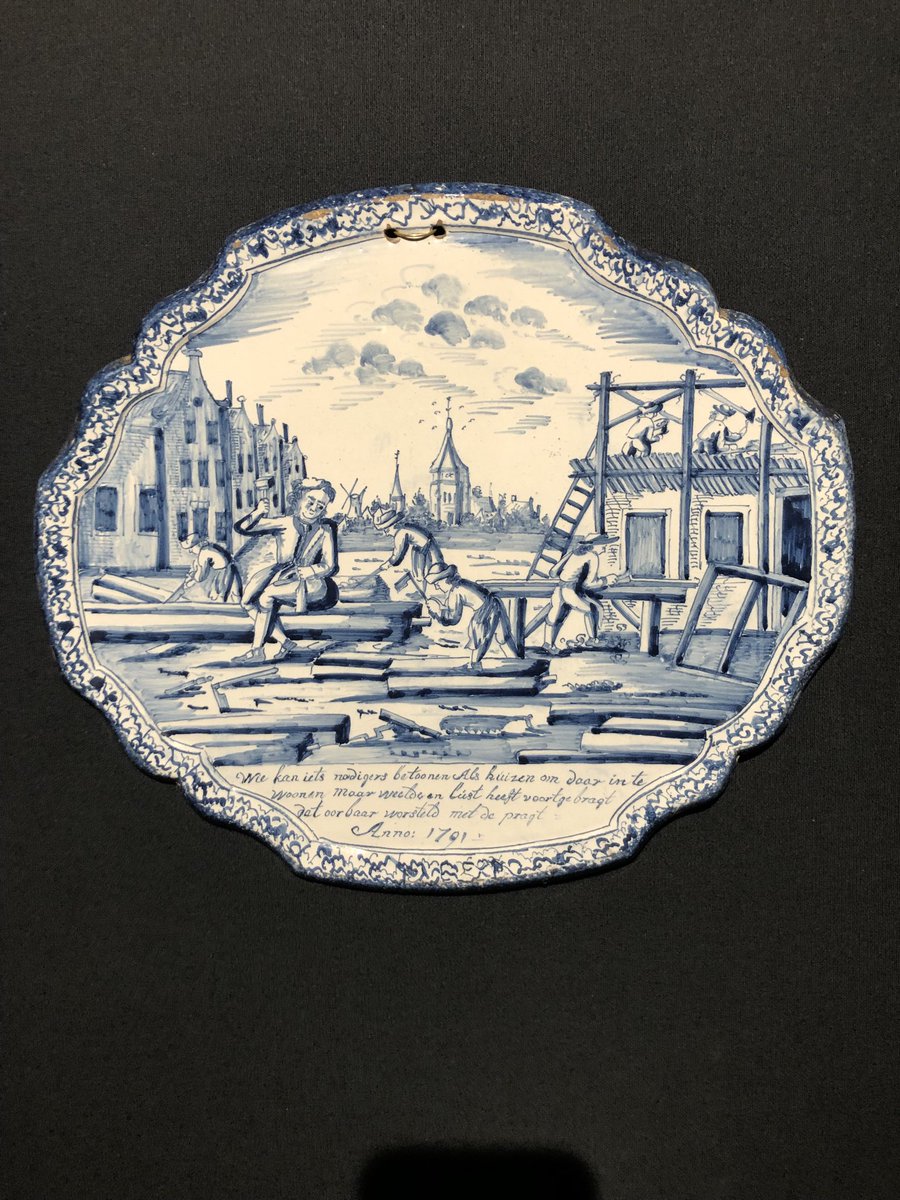 Hannemahuis's tweet photo. Nog een bijzondere aankoop door @Hannemahuis op de laatste #PAN! bij @RobertDAronson kocht @Hannemahuis deze aardewerken plaat van timmermannen met divers gereedschap, in 1791 geschilderd door Makkumer Gatse Sytses, naar Jan en Caspar Luyken 1694 @sneuperdokkum https://t.co/BoylvD9ElZ