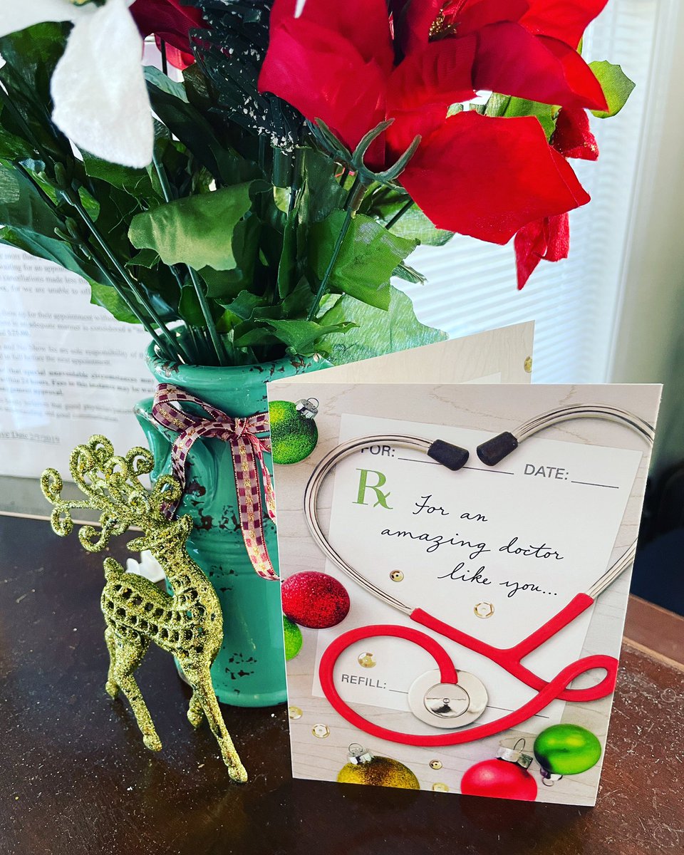 discoverychiro's tweet photo. When our patients gives us the most simplest smiles 🎄😍!
Happy Holidays everyone!!! 
Discovery Chiropractic and Wellness Center

#chiropractic #merrychristmas #2021 #healthylifestyle https://t.co/E2MQ0oRy0l