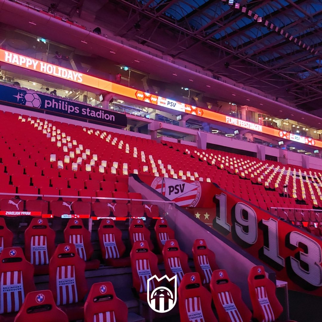 supverpsv's tweet photo. Het #EEUWIGLICHT brandt voort!
𝗩𝗼𝗼𝗿 𝗷𝗼𝘂, 𝘃𝗼𝗼𝗿 𝗷𝘂𝗹𝗹𝗶𝗲 𝗲𝗻 𝘃𝗼𝗼𝗿 𝗶𝗲𝗱𝗲𝗿𝗲𝗲𝗻 ❤️
Door middel van duizenden candlebags worden alle overleden supporters geëerd met een symbolisch laatste stadionbezoek! ✨
Samen zijn we #EEUWIGTROUW! https://t.co/4J55DEq73T