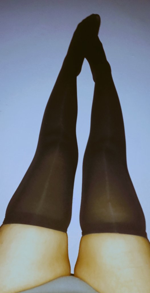 ai_senpai_69's tweet photo. Hallo! 
🌸 New to nsfw twt 
🍰 20
🍨 little bit chubby
🧁 Bi 
🧋 Asian 
🍧 I'm 156 cm 
🥐 mbti dunno bc i have personality disorder 🤣🤙🏻
🎂 Im actually a switch I am exploring my soft mommy dom role 
🍦soft kinks (*˙˘˙)♡
🍛 If u cant tell i love food https://t.co/8UMIBMAEGJ