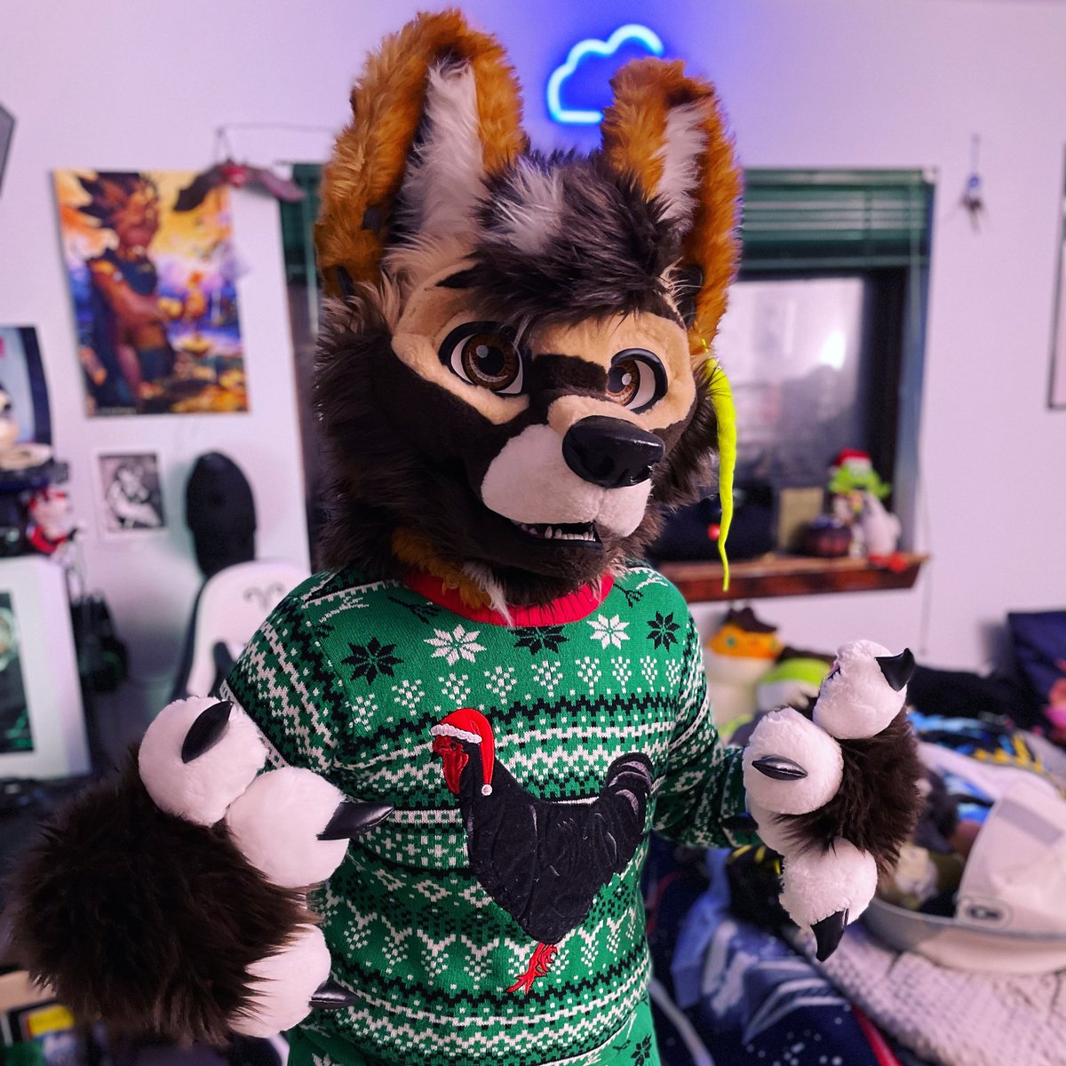 Cloudian0's tweet photo. Chimken crimis sweater 🐓
✂️ @FurryMachine
🏷 #furry #fursuit #furrymachine https://t.co/YAXxrmIpPy