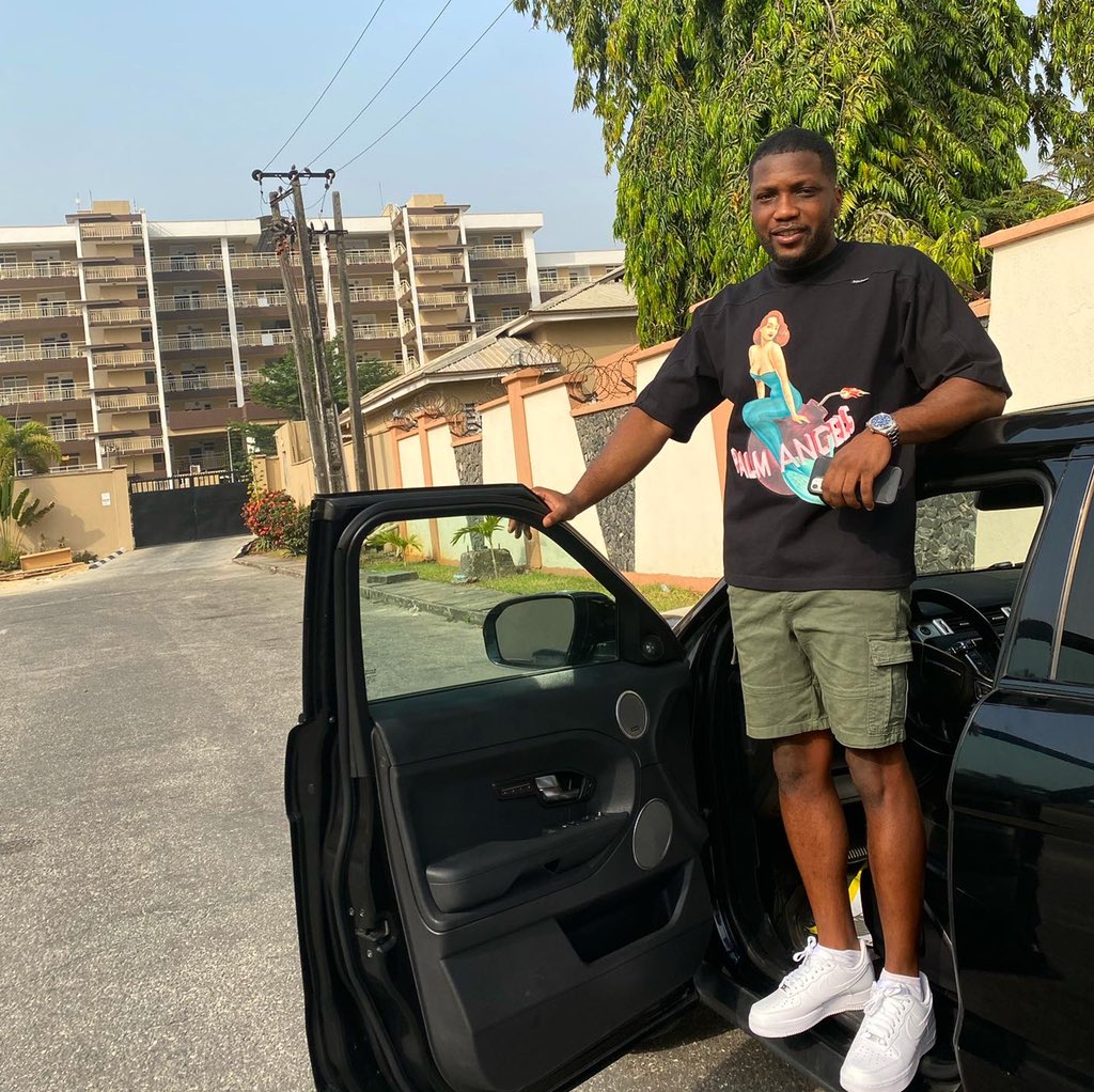 chuckla_19's tweet photo. 🇳🇬 #WM2 OUT NOW! https://t.co/GYV07M35tV https://t.co/3J33ENrjH7