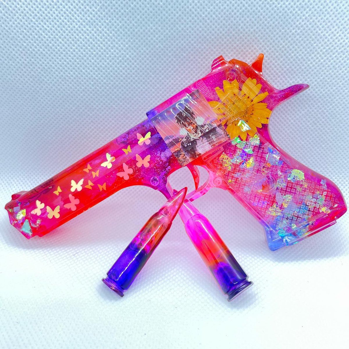 eriikadb's tweet photo. it costs $0.00 to retweet and support my small business! Link in bio🥰 #SmallBusiness #Christmas #giftideas https://t.co/rFM5wAktir