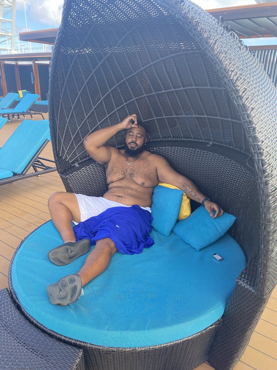FluffDaddy905's tweet photo. Another #ThrowbackThursday from my vacation on the cruise shipβ¦.YALL aint fucking with ya man #FluffDaddy doe https://t.co/stU2yDY4zq