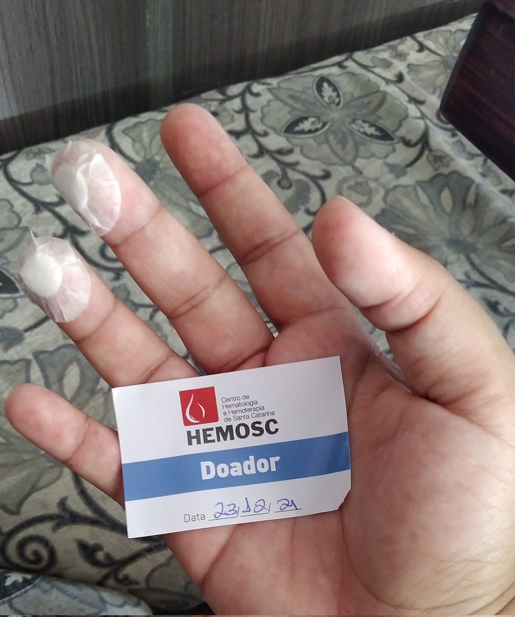 kimbumbrazil's tweet image. OFF: É com muita dor no coração que venho dizer que a Ademira aqui não vai poder participar do #GhostDoctorProject
Pra quem n sabe quando se vai doar sangue eles fazem um teste no seu dedo, infelizmente a minha hemoglobina e meu índice glicêmico estavam abaixo do normal agora +