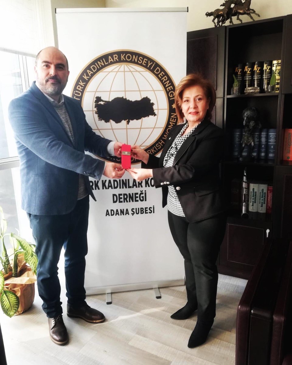 TopuzLegal's tweet photo. Şube Başkanımız Av. Umut Tamer TOPUZ, Türk Kadınlar Konseyi Derneği Şube Başkanı Av. Meryem TÜRKTEKİN  hanımefendiyi makamında ziyaret ettiler. Nazik misafirperverlikleri için teşekkür ederiz. #YerelyönetimlerAdana #Yerel #AvUmuttamerTopuz https://t.co/685EZG82nG