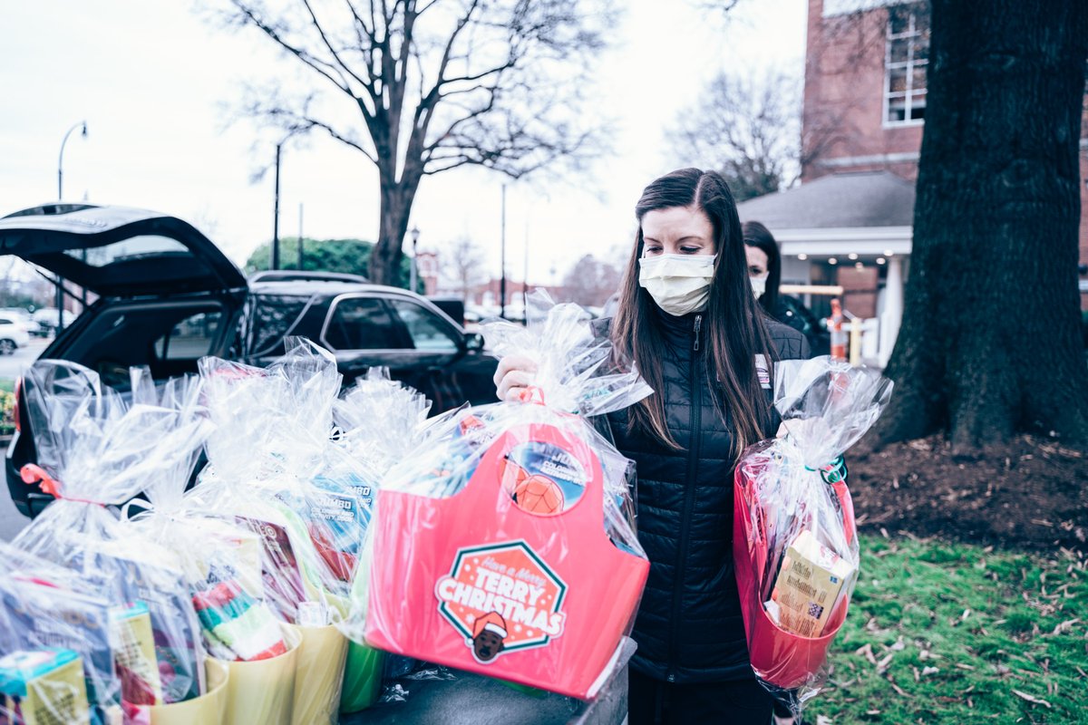 NovantHealth's tweet photo. Oh what fun! Earlier this week, as part of @hornets @T_Rozzay3 3rd annual Terry Christmas, Novant Health Hemby Children’s Hospital patients received “brave bags” filled with game night toys and activities to enjoy with their families while spending the #holidays at the hospital. https://t.co/ckX7qLet5Q