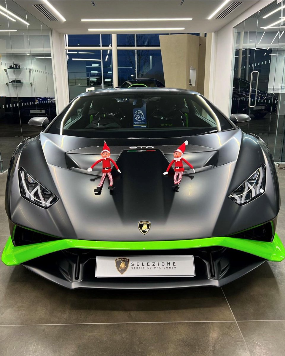 Is the STO on your Christmas list too?👀 
 
#Lamborghini #LamborghiniLeicester