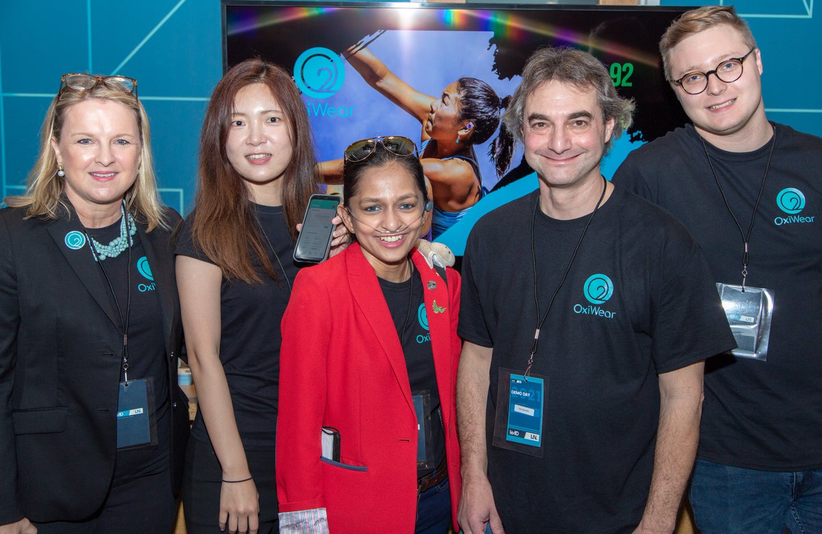 OxiWear's tweet photo. Demo Day 2021 - @leADsports 
.
.
.
.
.
#wearables #startup #sportstech #medtech #femaleentrepreneur #pulmonaryhypertension #PH #pulseoximeter https://t.co/dZ1TpNIvON