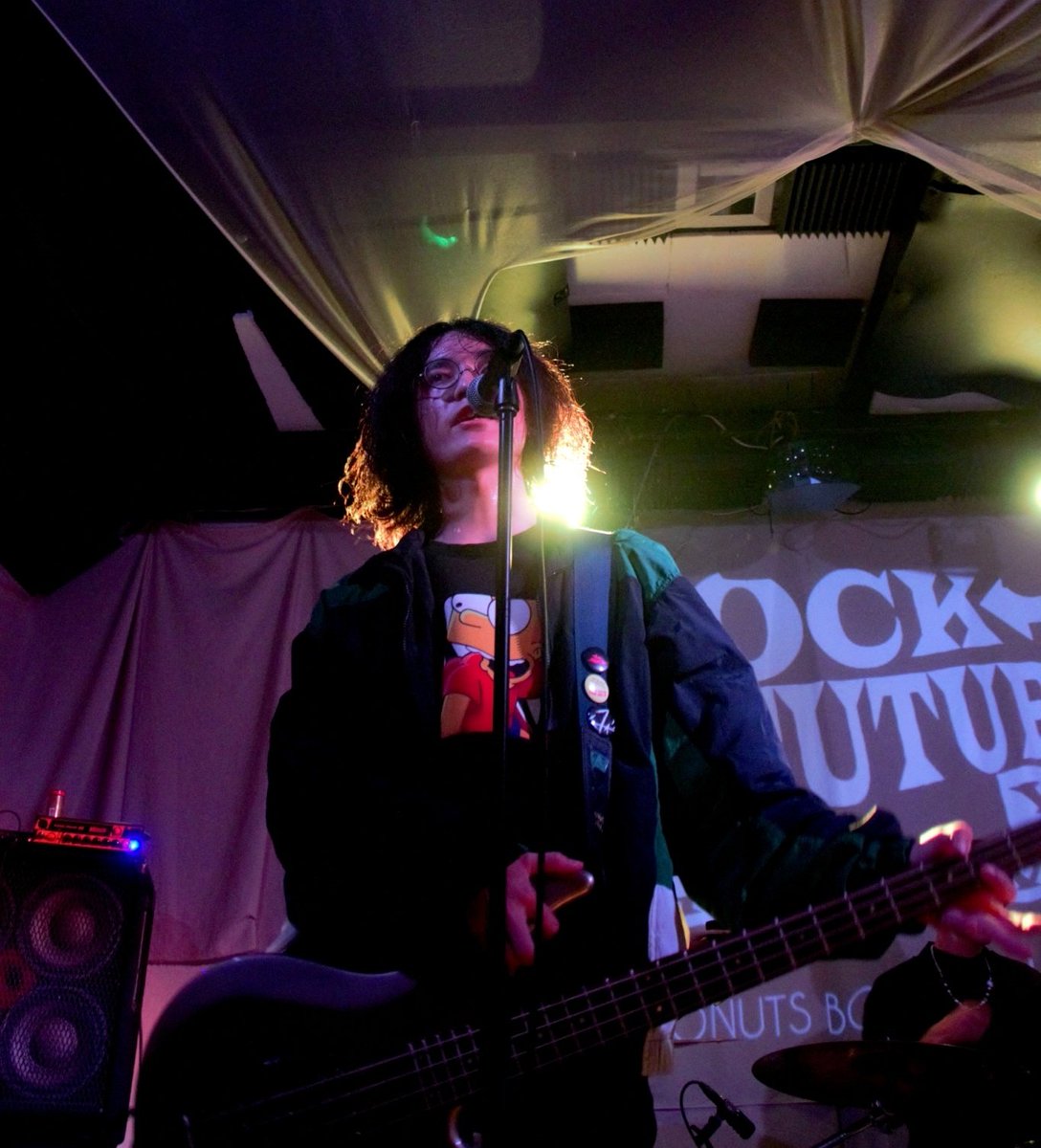 Half3ve's tweet photo. 2021.12.19
〈ROCK TO THE FUTURE vol.1〉お越しいただきありがとうございました😆‼️
・
同郷、同年代の3バンドでの初めての共同企画、無事終えることができました！また来年2回目、3回目とやろうと思っているのでその時はぜひお越しください！

#Half3ve  #Half_3ve https://t.co/1sXBdUTxEz