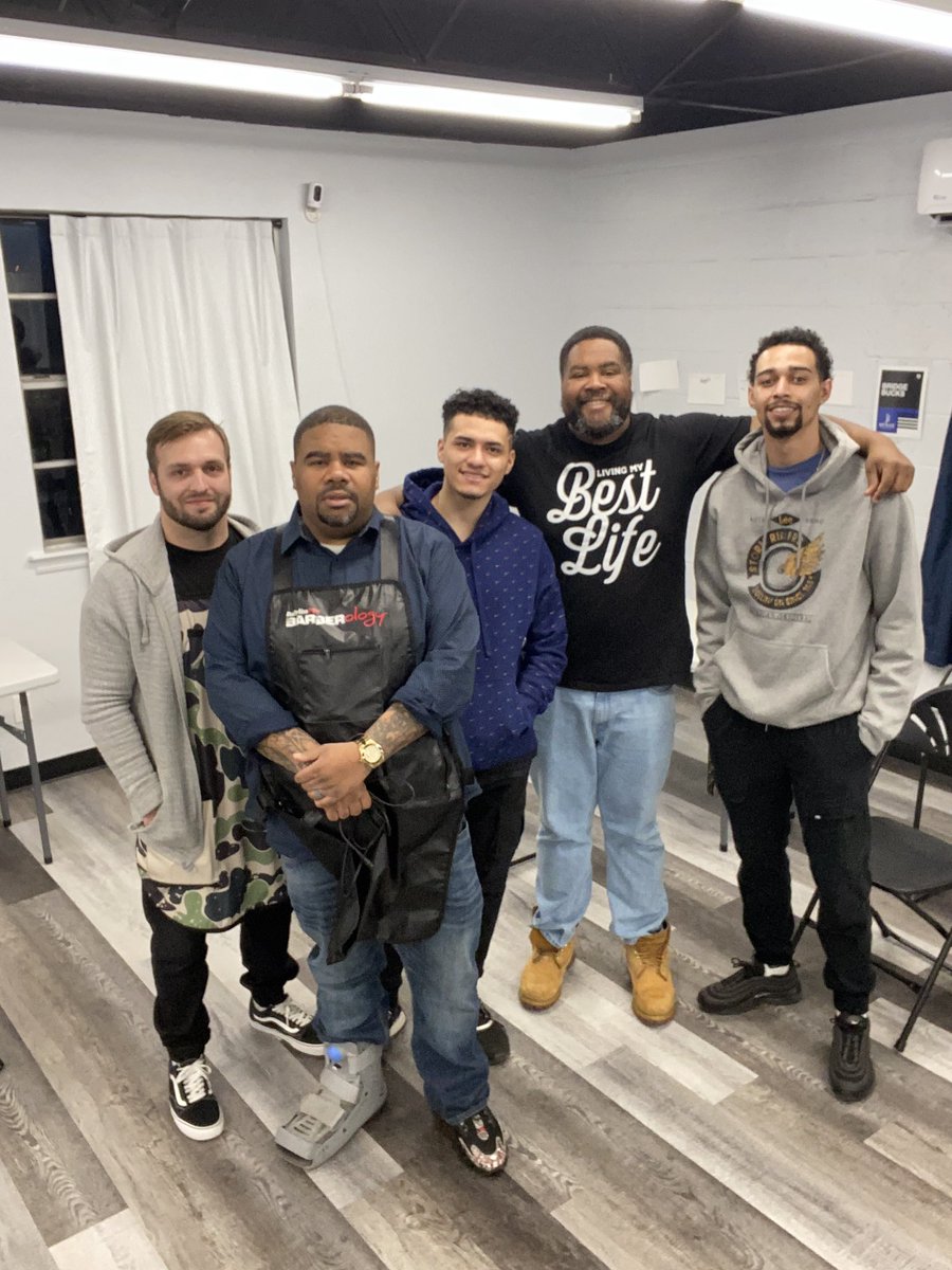DreBMusic's tweet photo. Got to partner with my broski @KadenceOKC and The Bridge Impact Youth Center on this one! We were able to give some young men that VIP treatment right before Christmas and give them haircuts! Love getting to serve! https://t.co/R8mgMQ1X5X