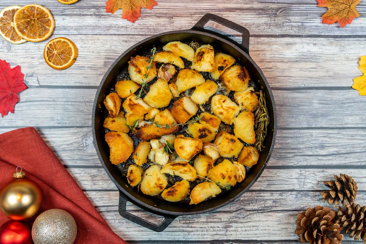 Ooni Pizza Ovens aren't just for pizza, or the warmer weather! 

Try these mouth-watering Extra Crispy Goose Fat Roasties to serve up for Christmas Day! 🎅

View the full recipe here: bit.ly/3yPf2yL