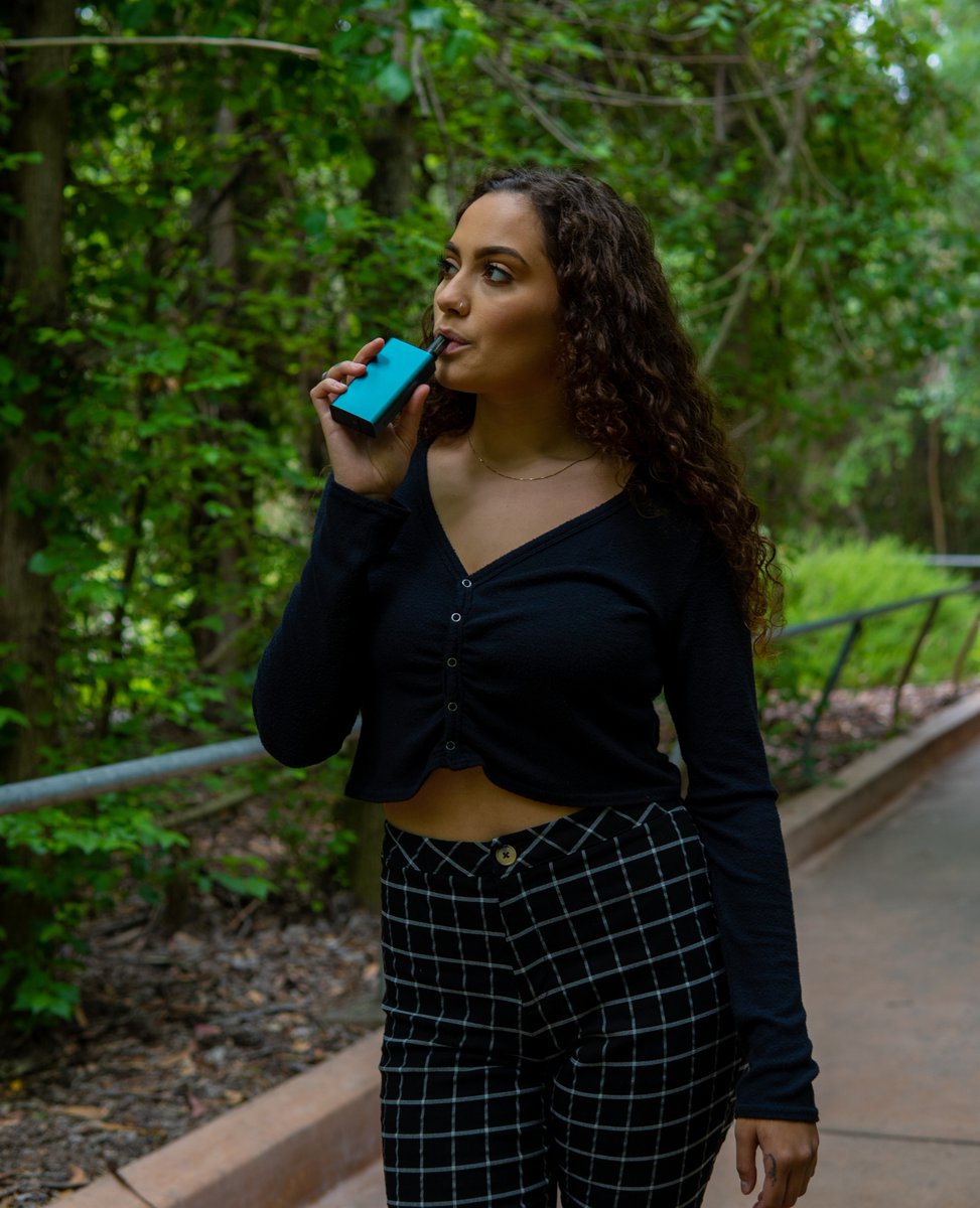 Introducing the Flowermate V5 Nano. Evolving from the Flowermate V5 Pro Mini, the V5 Nano is the latest in portable aromatherapy technology. Featuring a removable 18650 battery, the Nano puts the user in direct control of the longevity of the device 🍃