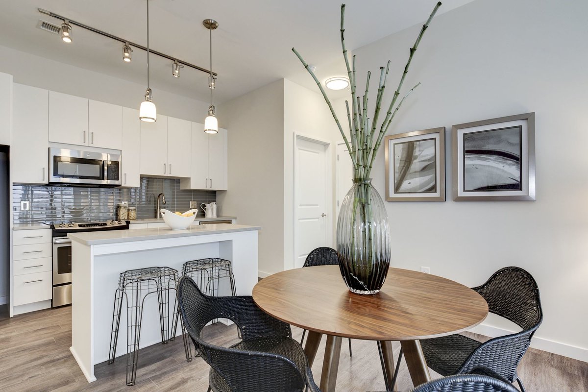 brooklandpress's tweet photo. Your dream home awaits you!
Call today to schedule an in-person or live virtual tour..
#BrooklandPress #TheBeautifulDistrict #LoveWhereYouLive #LuxuryLiving #HeartYourHomeAtKettler https://t.co/qEOJqB7BAT