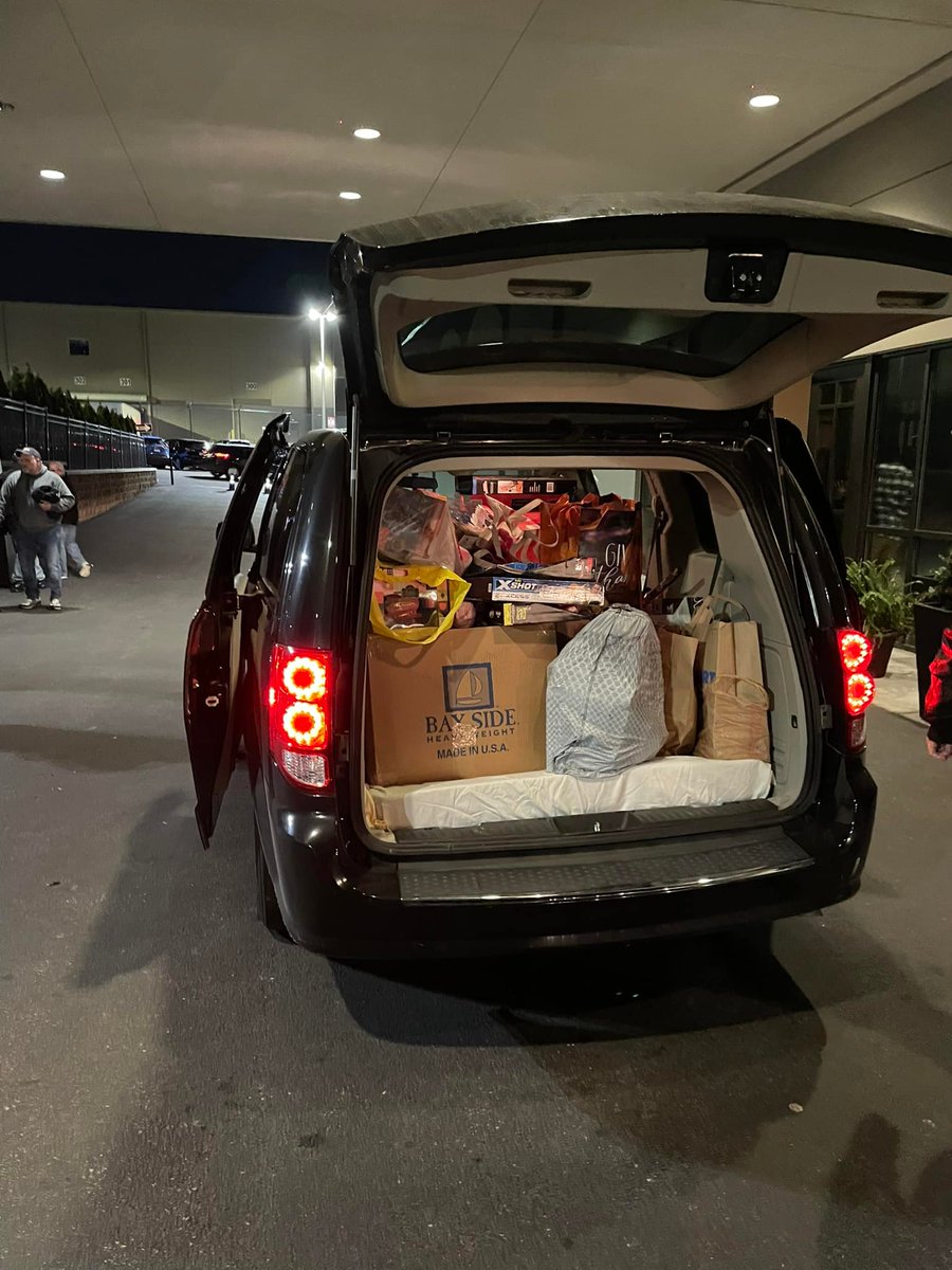 EASCarpenters's tweet photo. Local 158 members have been donating to the council toy drive this holiday season for all those in need.
Thank you for contributing as a #communitycarpenter.
#UnionStrong #UnionProud https://t.co/FaRO6mMSJV