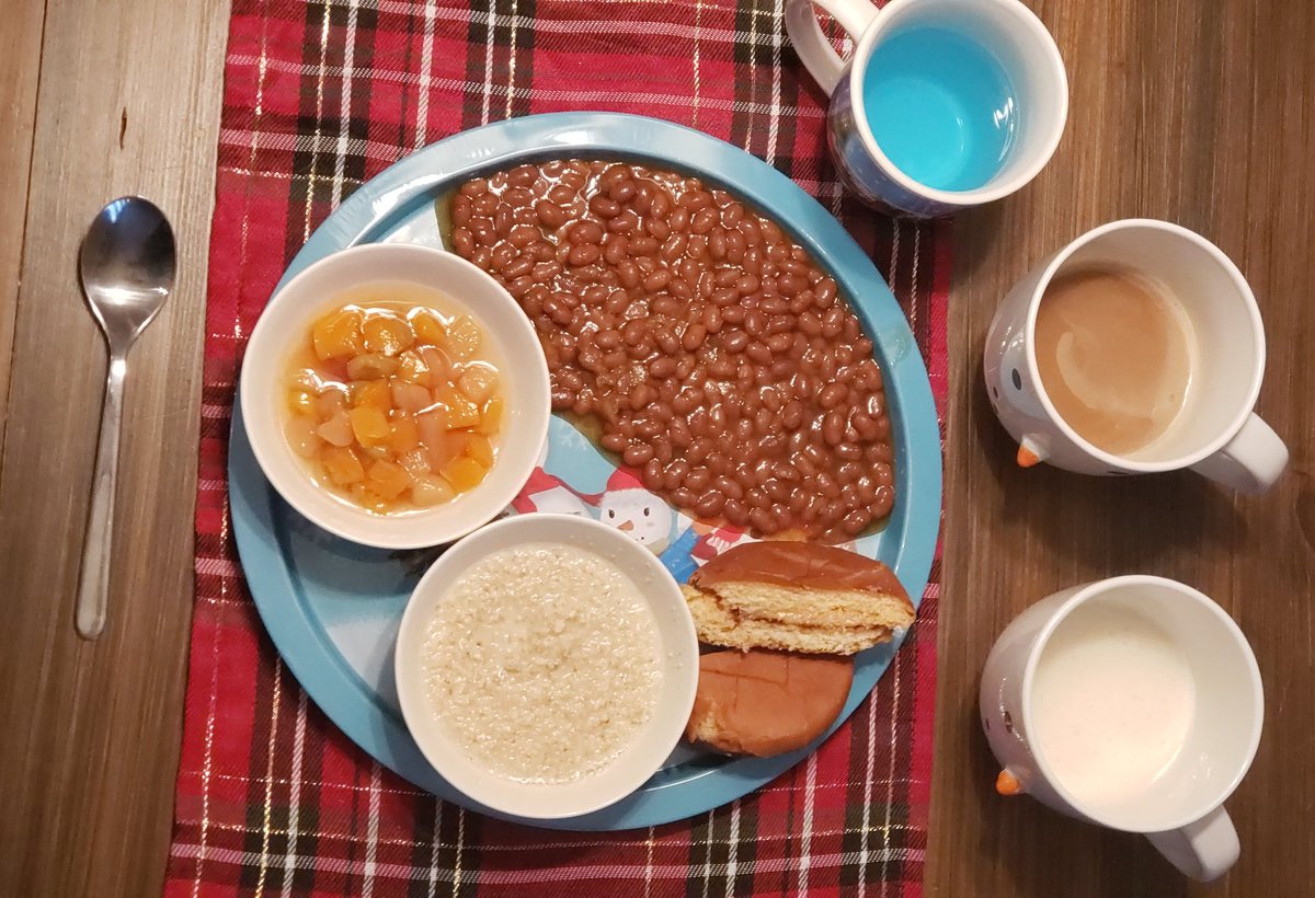 dc__outdoors's tweet photo. Today's Festivus - so it's a wonderful day to share a photo of a very delicious Individual Meal Pack Ration. This one is plated on the finest Christmas china. The video will be posted at 2 PM MST.

#imp #individualmealpack #mre #RationReview #youtuber #YouTube #dcoutdoors https://t.co/LotBWEwNi6