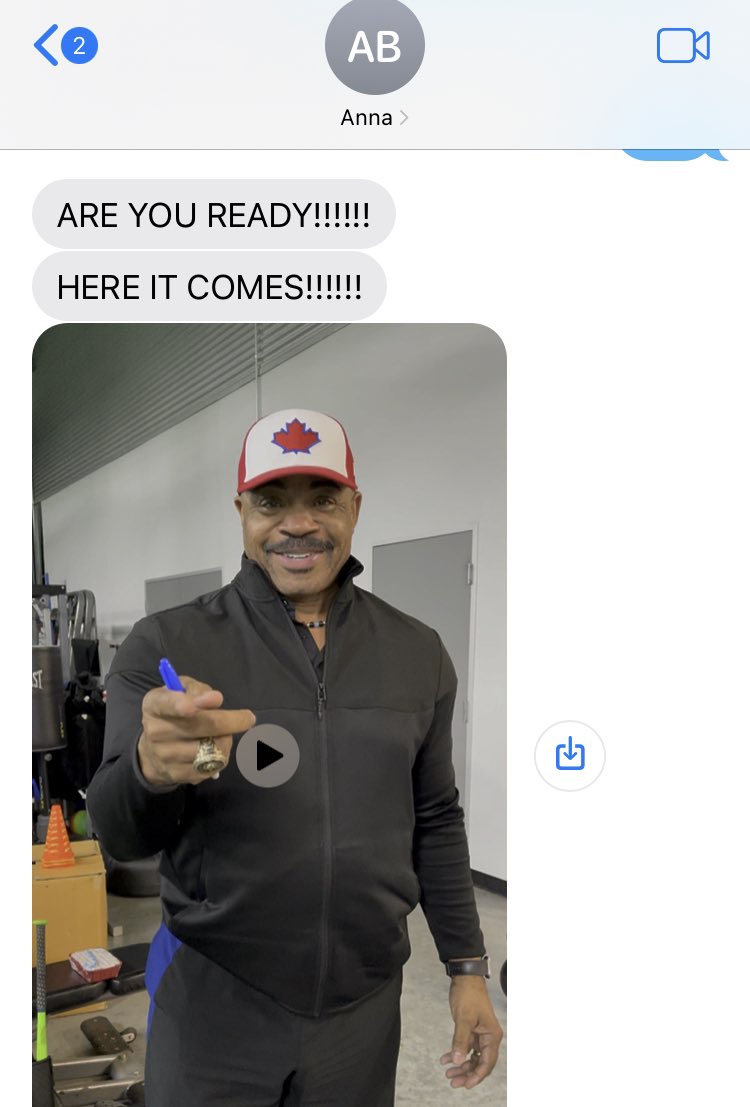 leandry2's tweet photo. Christmas arrived early today! Thanks @JesseBarfield29 for this lovely surprise message. Special thanks to the Swedish connection between Anna and Marla. Wishing you all a healthy and happy holiday! #alwaysafan #29intheL https://t.co/KivV1wcp4P