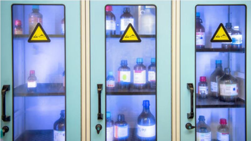 MSC_Industrial's tweet image. Here are seven essential questions and answers to help you ensure the proper selection and use of cabinets to safely store your flammable materials.

bit.ly/3ywTBlX

#flammable #safetyhazard #safety #workplacesafety