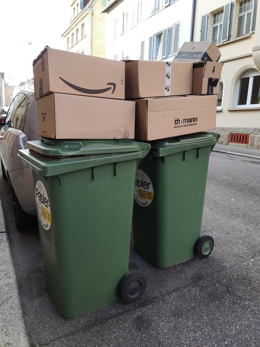 jaytext's tweet photo. @brittSTGT #weihnachten2021 #symbolbild #stuttgartost https://t.co/pIcf0JY7EQ