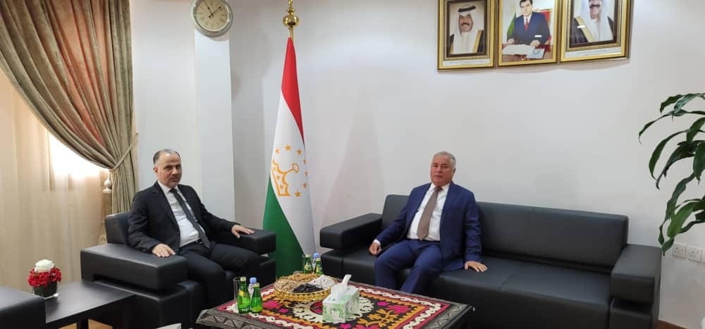 tajembkuwait's tweet photo. On December 5, 2021, the Ambassador of the Republic of #Tajikistan to the State of #Kuwait Zubaydullo Zubaydzoda met with the Charge d’Affairs of the Embassy of the #Syrian Arab Republic Mustafa Dayoub and renowned Kuwaiti journalist Khalifa al-Kharafi. https://t.co/LOwc8cmWXu