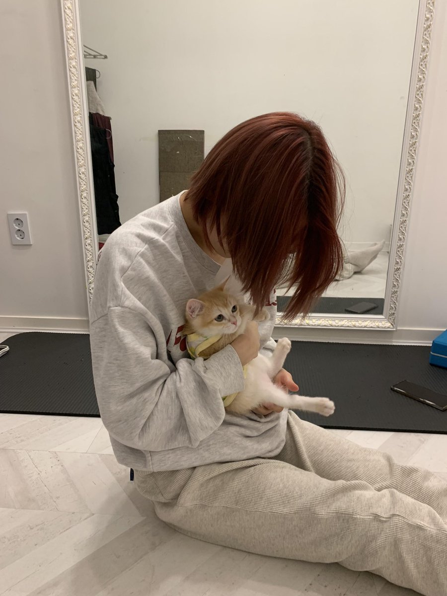 lua_unvrse's tweet image. [🌈✨] 12.13.2021 FNS Update

“Baby👶 ㅠㅠㅠㅠㅠ live with me ㅠㅠ”