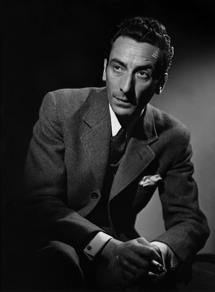 ELATRILERO's tweet photo. 23 de Diciembre de 1951.
Muere Enrique Santos Discépolo.

Enrique Santos Discépolo ,nace en Buenos Aires, 27 de marzo de 1901 ,muere en Buenos Aires, 23 de diciembre de 1951, fue un compositor, músico, dramaturgo y cineasta argentino. También era conocido como Discepolín. https://t.co/Lcq1dGWc2k