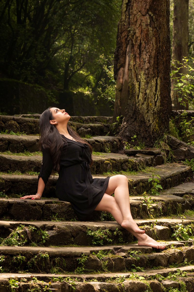 aimatuitstar's tweet image. A veces solo hay que respirar profundo y conectar con tu magia✨