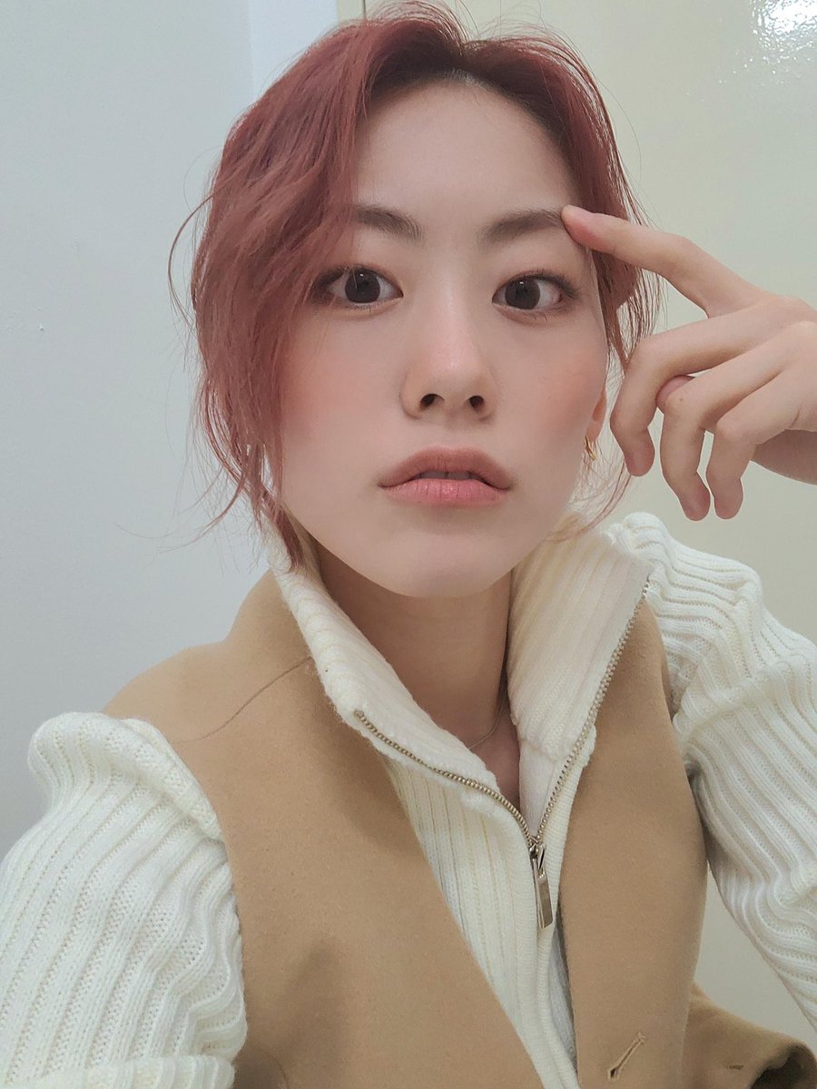 lua_unvrse's tweet image. [🌈✨] 12.12.2021 FNS Update

“Blinking eyes.”