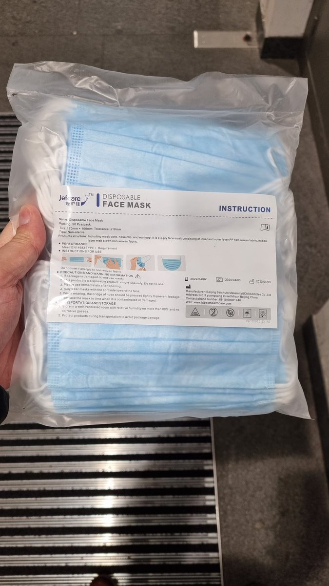 iamNunoMeira's tweet photo. Police officers are handing out disposable face masks, to everyone, at biel's christmas market. What a great initiative. #Bienna #Switzerland #facemasks #Christmas https://t.co/HTIel0eiwS