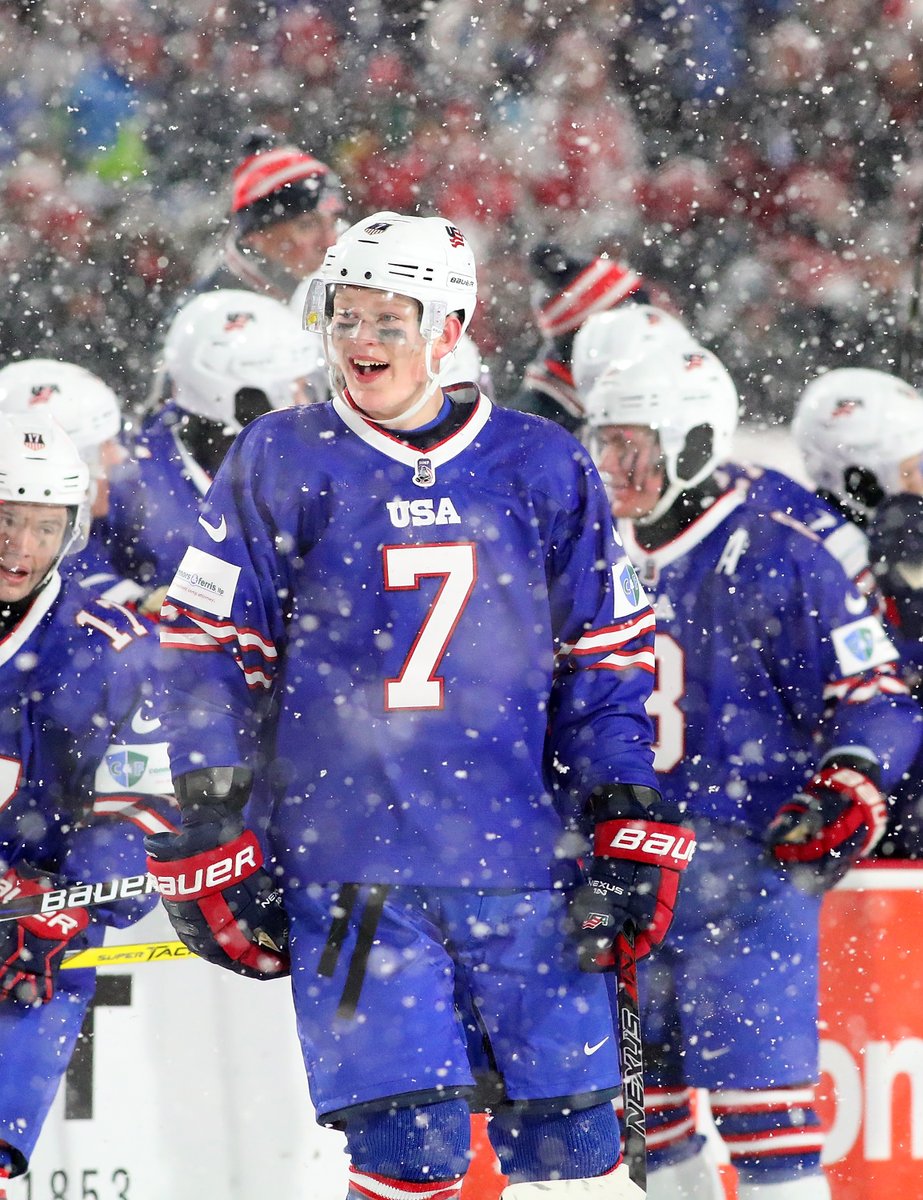 BR_OpenIce's tweet photo. The 2022 #WorldJuniors starts tomorrow, but we're still thinking about the masterpiece that was USA vs. Canada at New Era Field in 2018 😍 https://t.co/gD8GRVSOLK