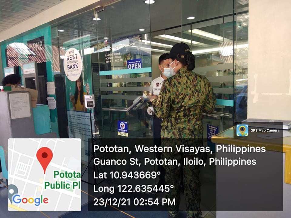 pototanilo2PNP's tweet photo. Conducted dialogue and police presence in banking institution in AOR.
#TeamPNP
#SecurityMeasure https://t.co/7Q1oEjACoZ
