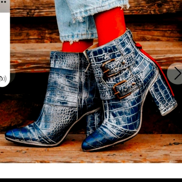 zutc_loria's tweet photo. So good I had to share! Check out all the items I'm loving on @Poshmarkapp from @Jffhappilyinlo5 #poshmark #fashion #style #shopmycloset #chettab #freebird #george: https://t.co/SgPOFAmXQ0 https://t.co/DLH2wDpGXK