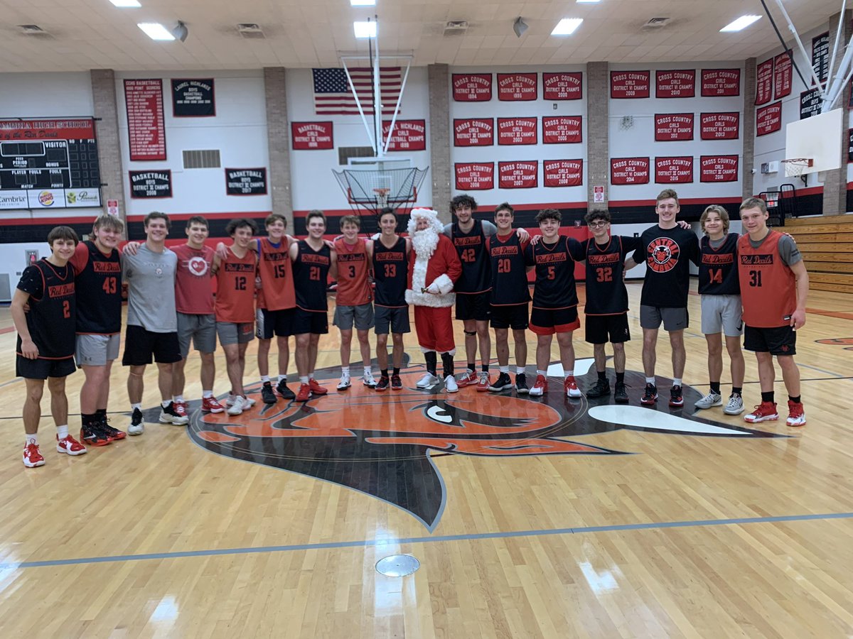 CoachStephan1's tweet photo. Had a special visitor at practice today! Happy Holidays to everyone from the Red Devils! @CCHSRedDevils @CCRedDevilBball @CC_RedDevils https://t.co/FmGYsAPV2i