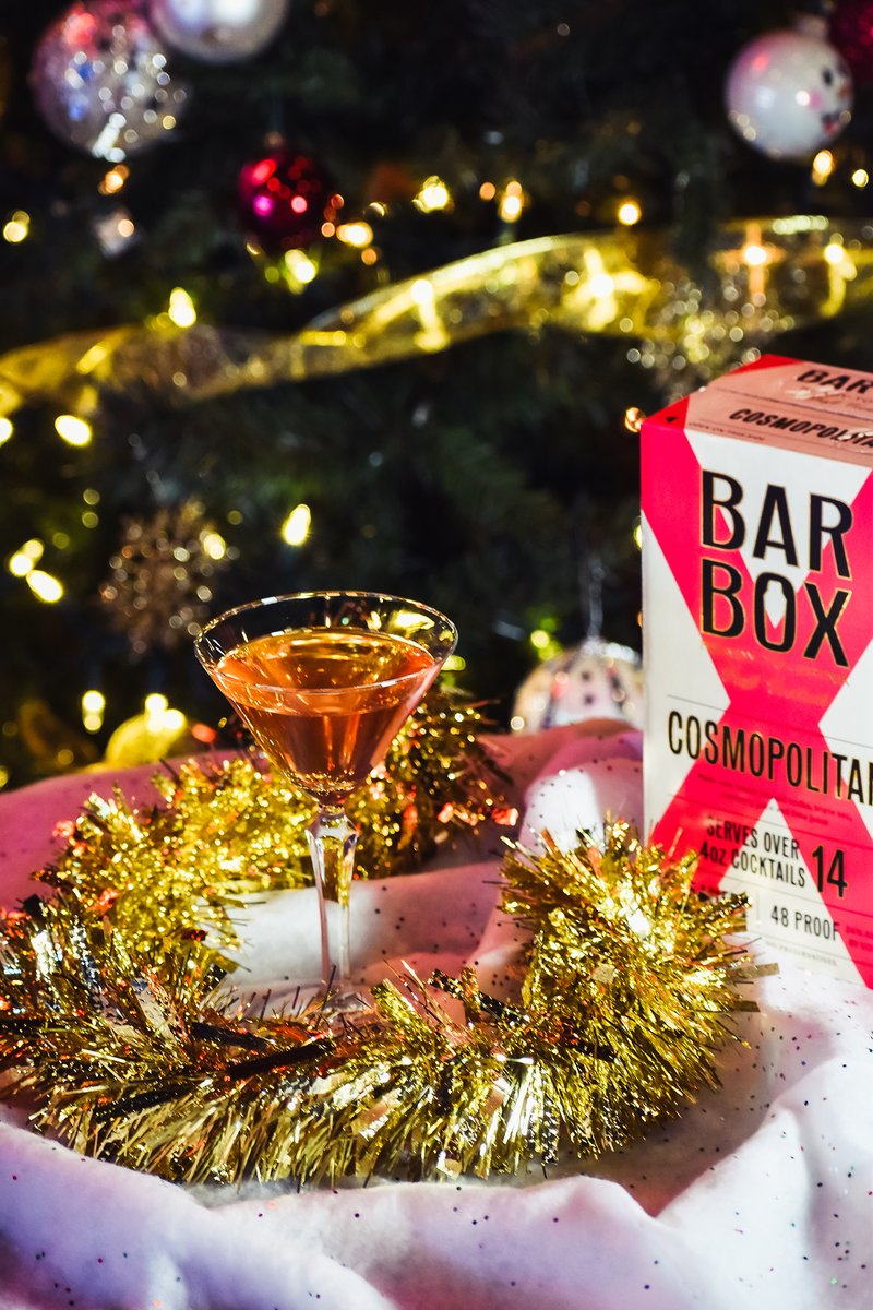 BarBox Cosmo, but make it holiday. 🌿 Happy Holidays from all of us at BarBox!  #BarBoxCocktails #happyholidays
