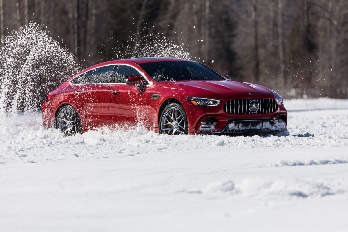 MercedesBenzUSA's tweet photo. The snow never stood a chance against this 630 horse-powered sleigh. #GT63S #AMG https://t.co/YbwCLORjQE